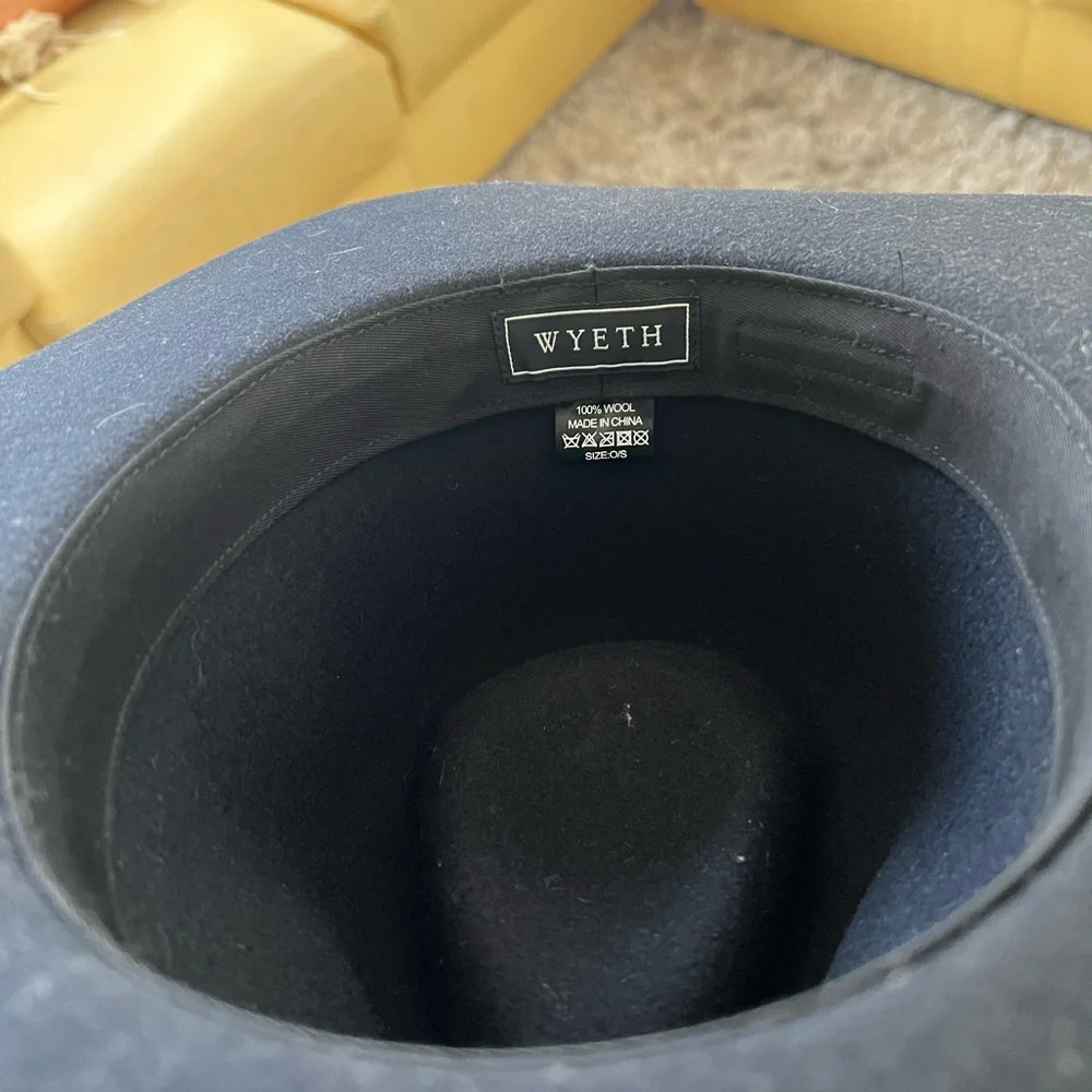 Hat :) - Picture 1 of 2